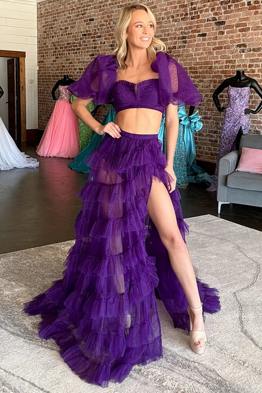 Vestido de fiesta de tul de dos piezas con corte en A y mangas abullonadas